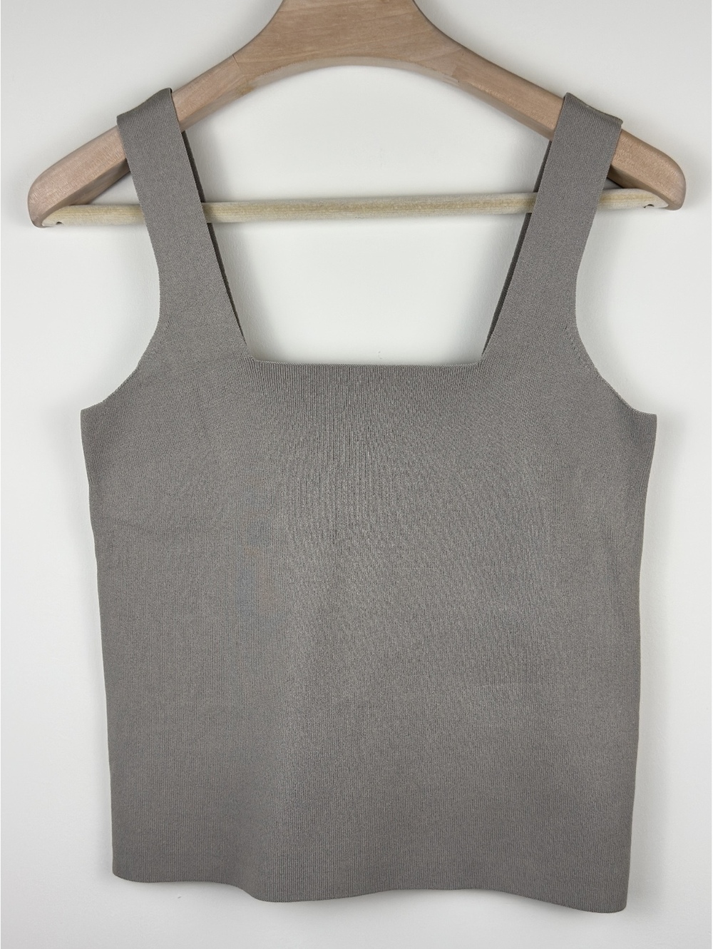 REISS Devon Square Neck Vest Top M Sage Fine Knit Sleeveless Quiet Luxury - Picture 4 of 11